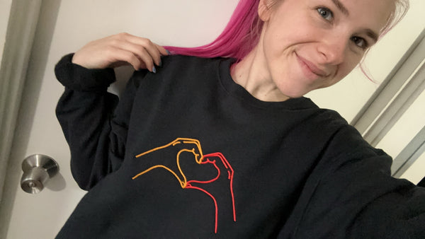 Chiefs Travis Kelce Heart Hands Embroidery Sweatshirt